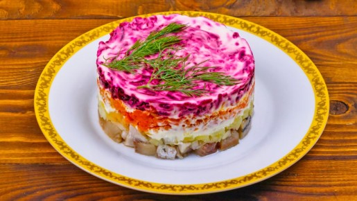 Праздник вкуса: рекорд по самой большой порции 'Сельди под шубой' на гастрономическом фестивале