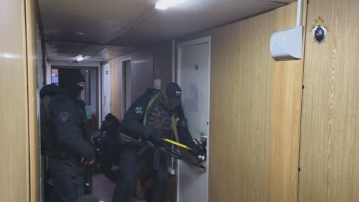 Очередной показательный пример проводимой в Нижегородской области системной работы по наведению порядка в миграционной сфере: УФСБ выявила и задержала еще одного высокопоставленного «оборотня в погонах» - начальника отдела...